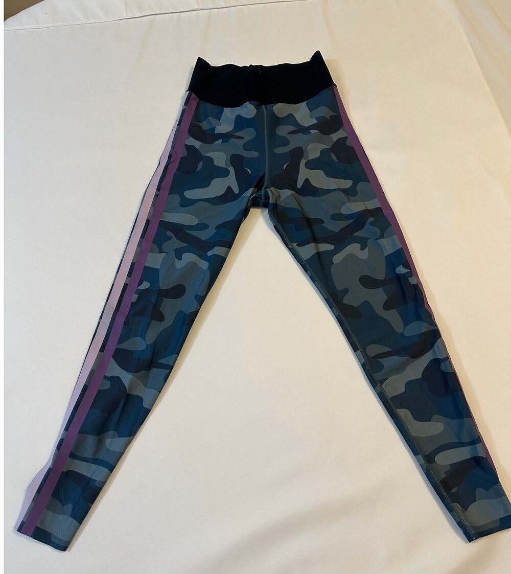 Ultracor x Barry’s Bootcamp High Rise Camo Leggings Purple Side Stripe SZ SMALL